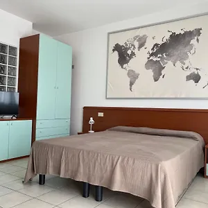 appartamenti-aquamarina.hotelinveneto.com/